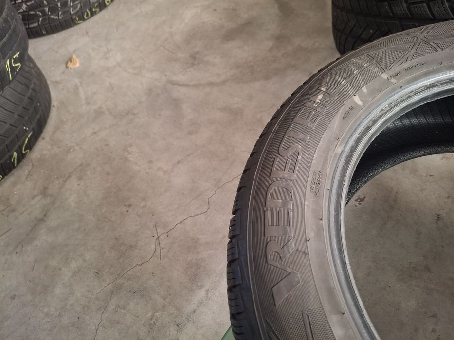 2 Anvelopele de iarnă 215 60 r17 Vredestein