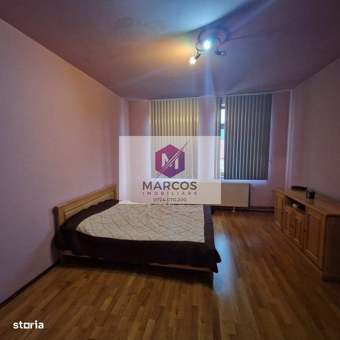 Casa cu etaj/singur in curte