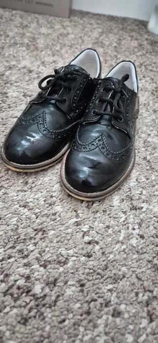 Детски официални лачени обувки за момче