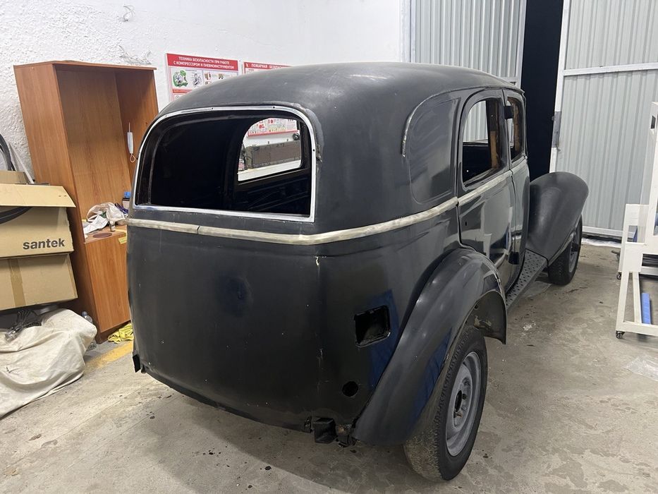 Мерседес бенц 1939года. 
(База W-136)модель редкая.
Тех/паспорт свой