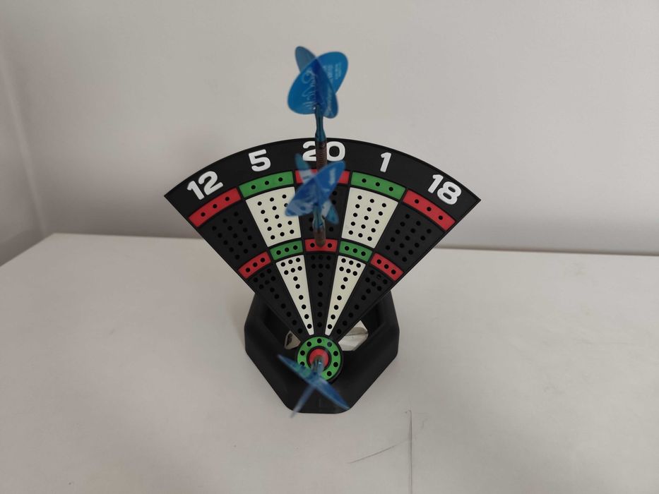 Стойка стрели за дартс