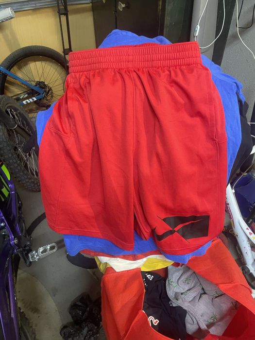 Блузи NiKE размер 160-170см  12-13 godini