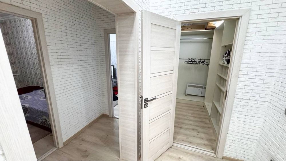 Срочно! М. Айбек. 3 комнатная евро ремонт мебель техника. Ор-р Huawei