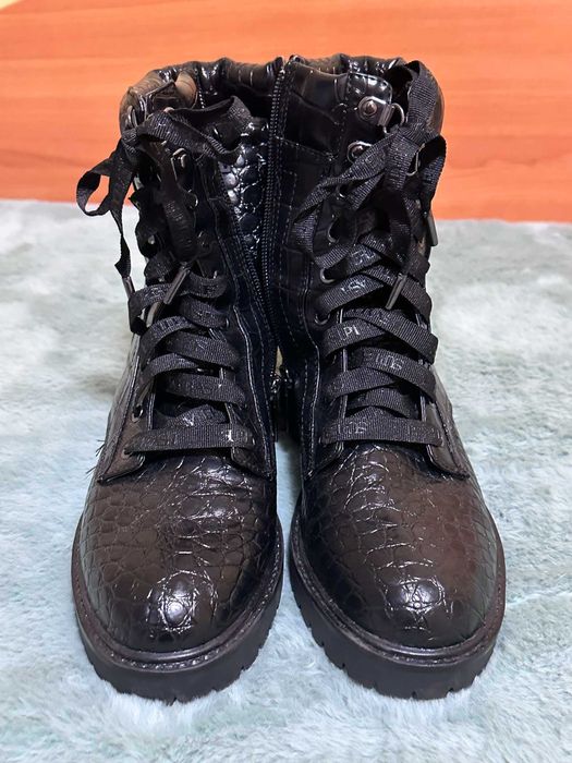 Дамски Боти ново състояние.