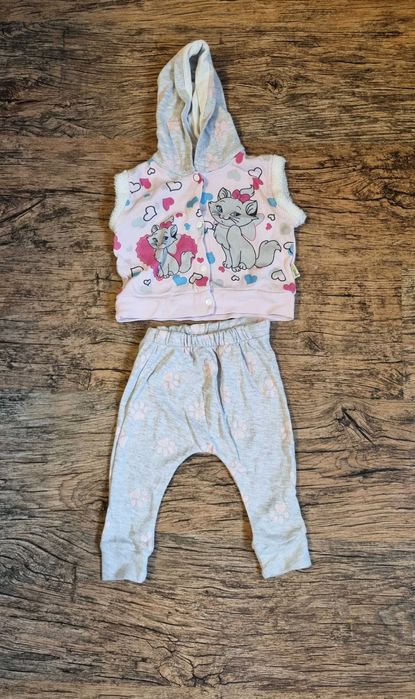 Лот дрешки за момиче 74 размер