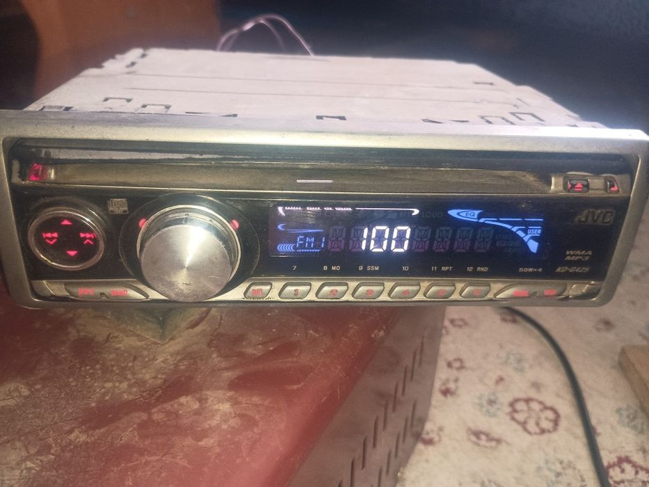 Продам магнитолу JVC