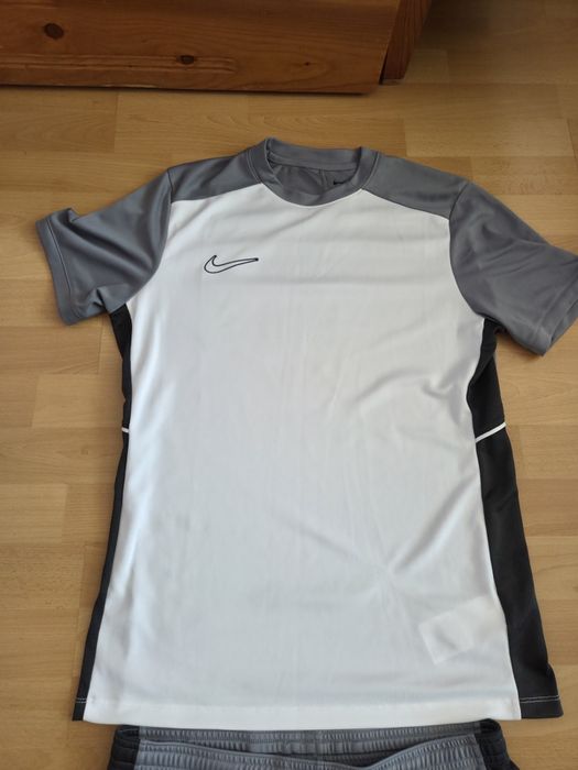 Коплект Nike размер М