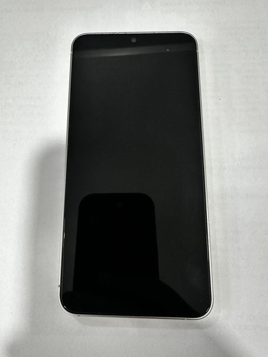 Чисто нов телефон Samsung galaxy s24