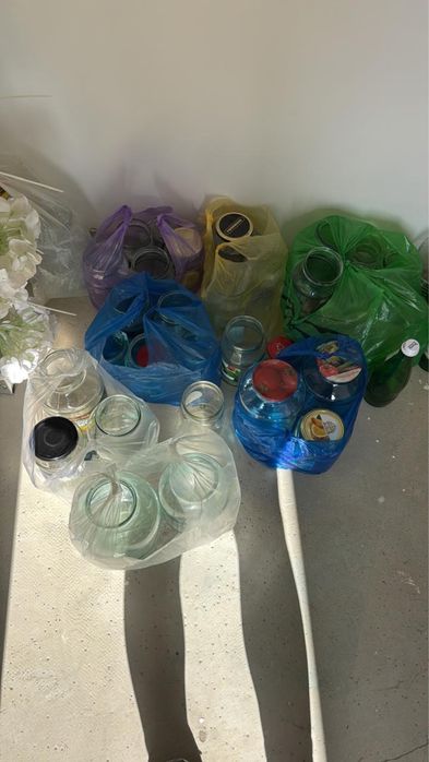 Продаются банки разных форм