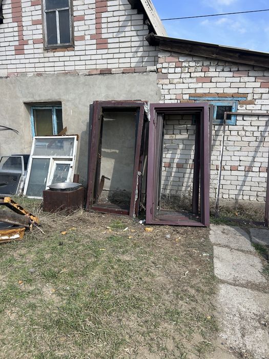 Продам металлический двери