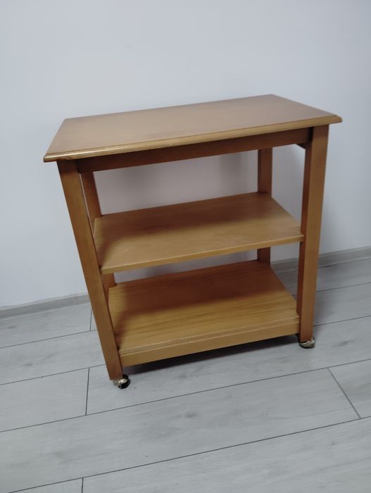 Vând masuță din lemn