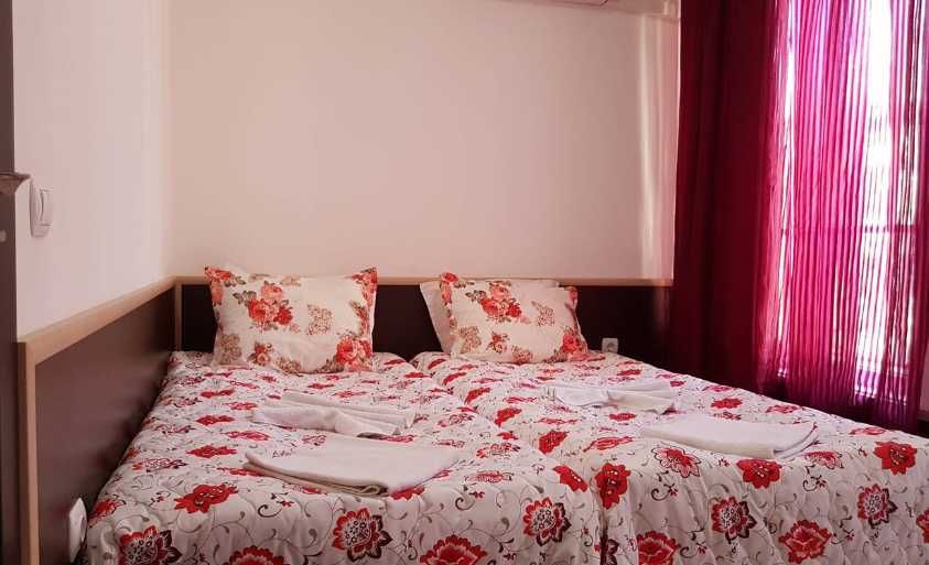 Дава се под наем Тристаен апартамент в Бургас, Лазур - 80 кв.м за 300 € - Снимка #9