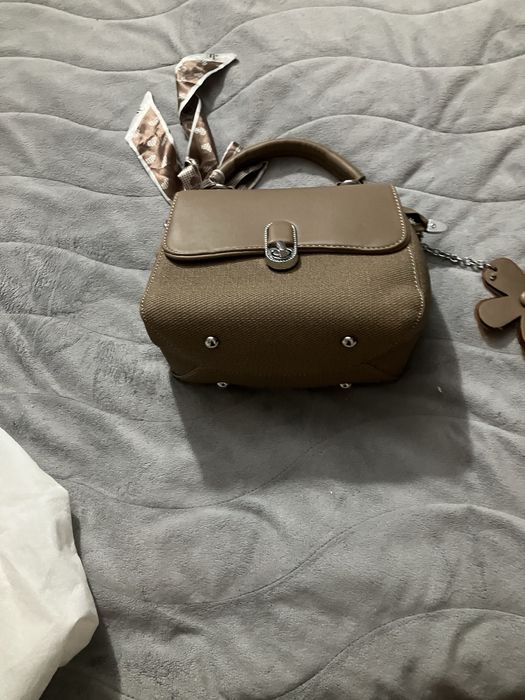 Разпродажба на чанти