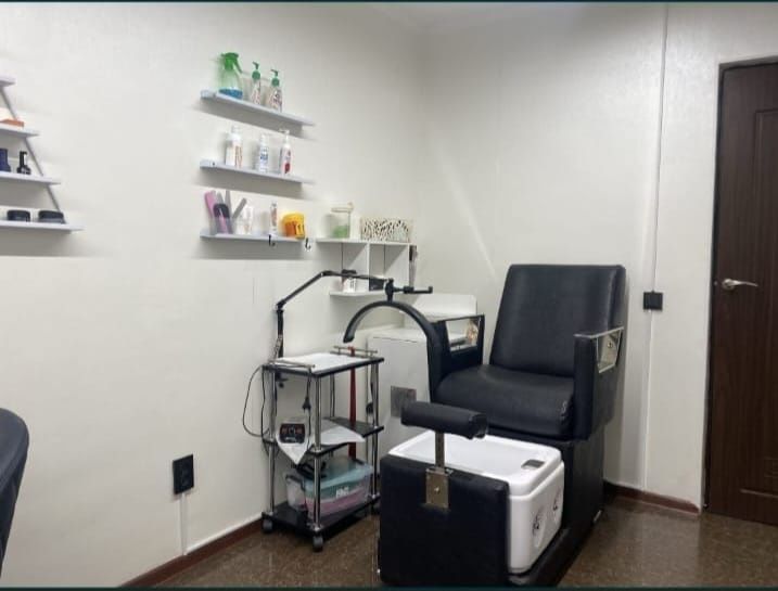 Сдам на аренду маникюрный стол