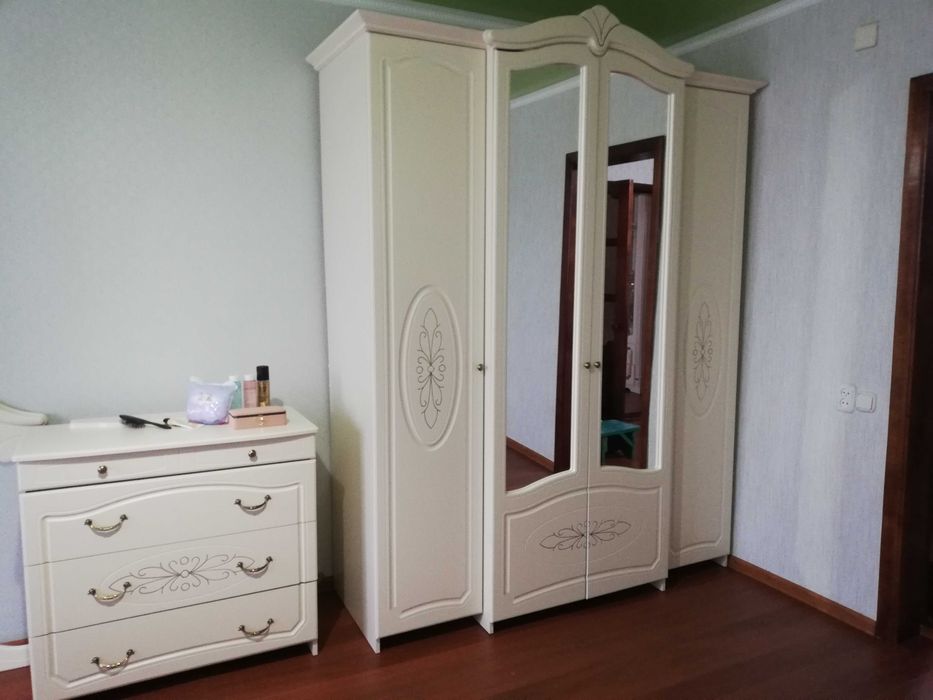 Продам спальный гарнитур в отличном состоянии