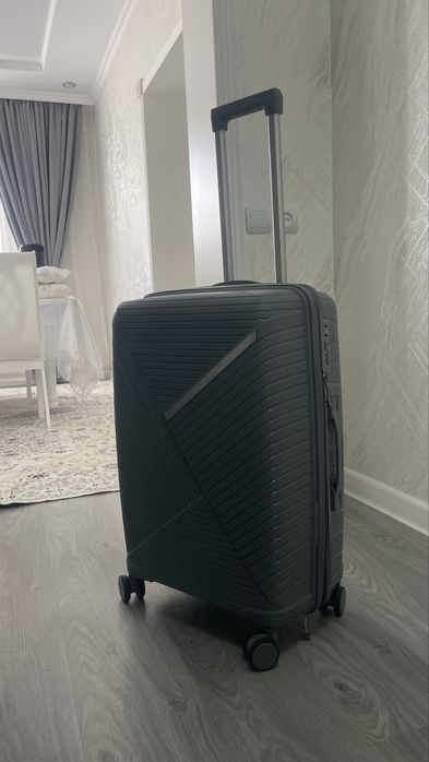 Чемодан 78литр новый