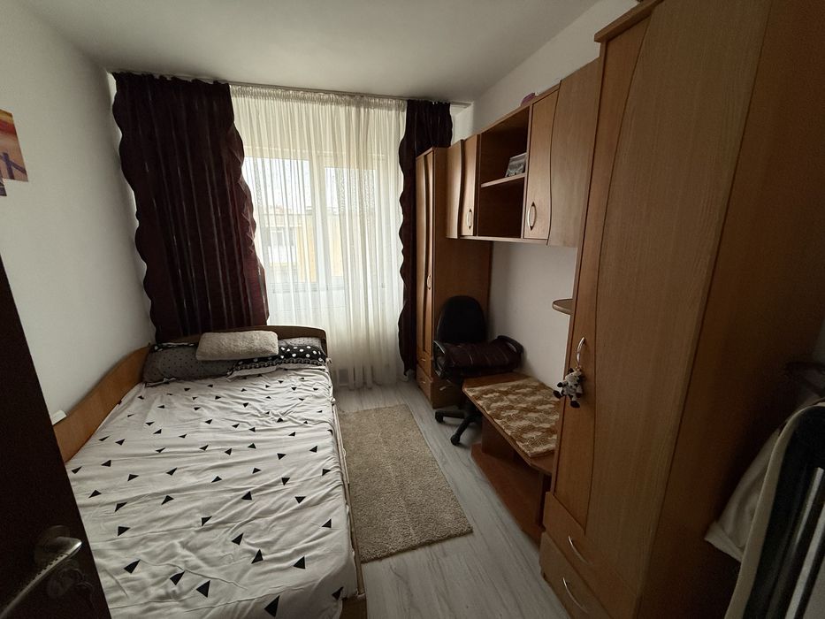 Inchiriez Apartament.