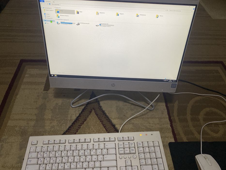 hp kampyutir. win 10 .99,9gb lokalniy disk 831 .