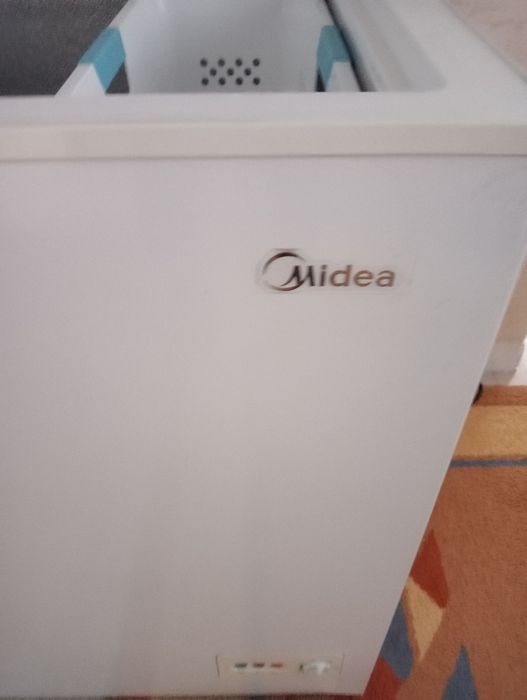 Продам морозильник