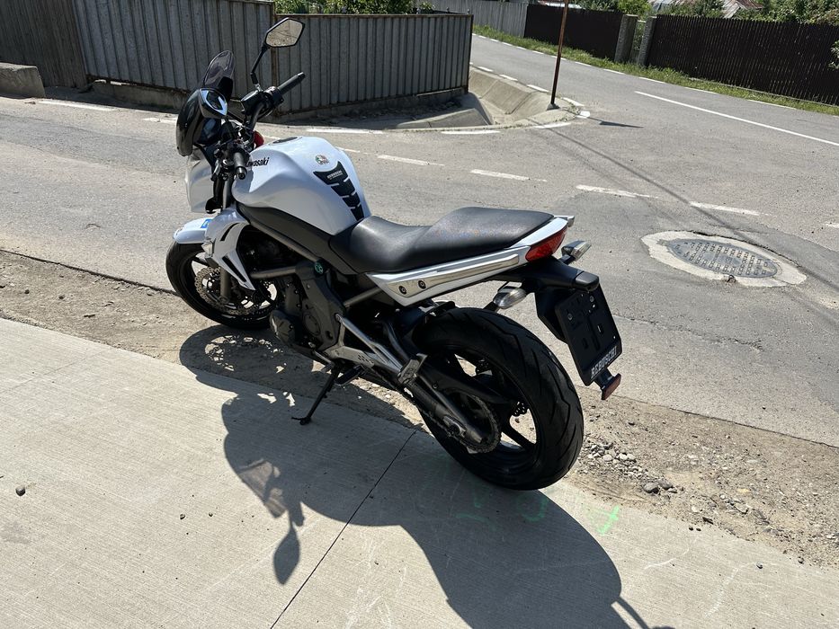Kawasaki ER6N are si carte RAR