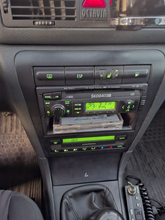 SKODA Octavia 2000 — imagine 4