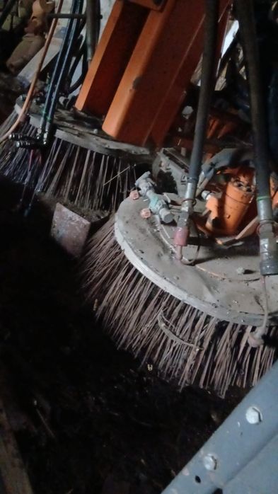 Accesoriu auto de măturat și aspirat cu apă – stare bună