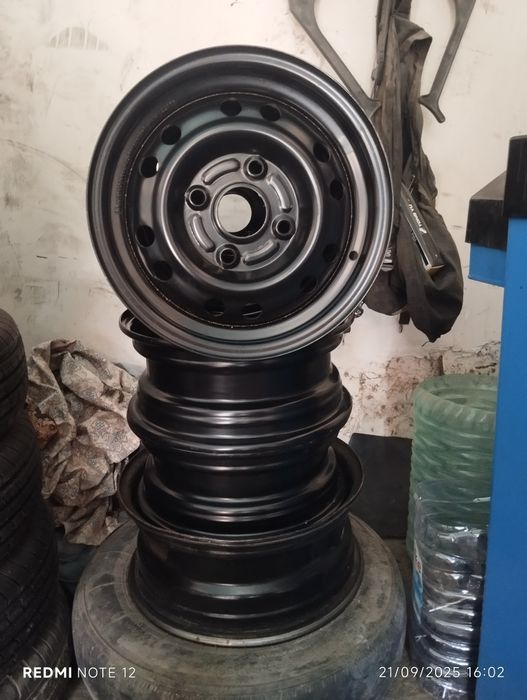 Damas 13 diska sotiladi