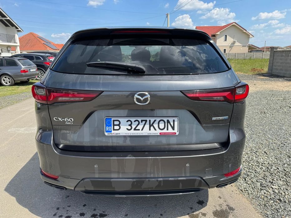 Mazda CX-60 2022 hibrid, 33.284 € — imagine 3