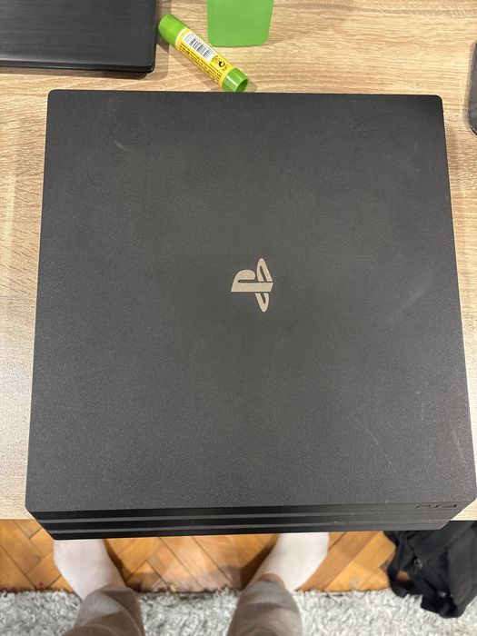 Ps4 pro със две игри и един джойстик добрич лино предаване