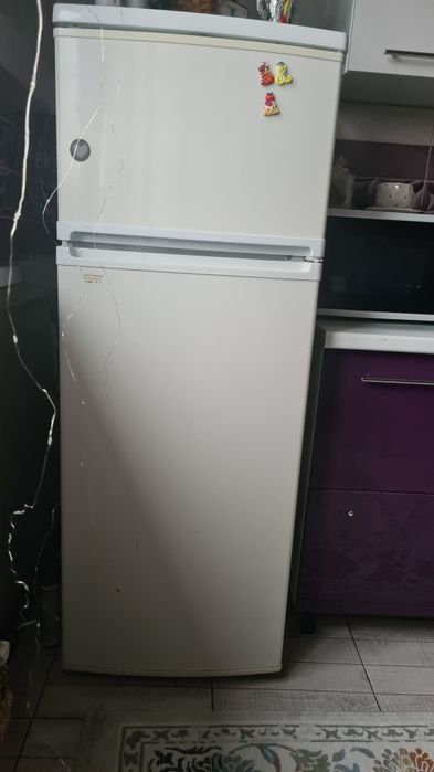 Холодильник б/у продам