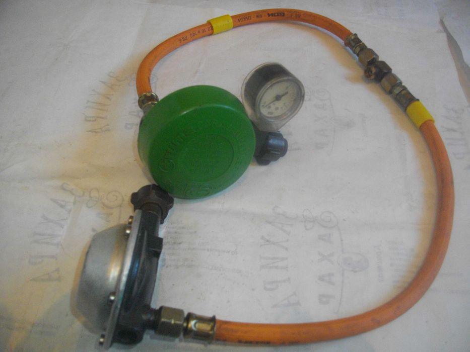 ГАЗОВИ Горелка 94см за флакон Маркуч 5м Двоен Вентил кемпери каравани