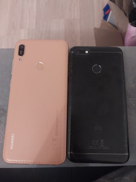 2 телефона Huawei