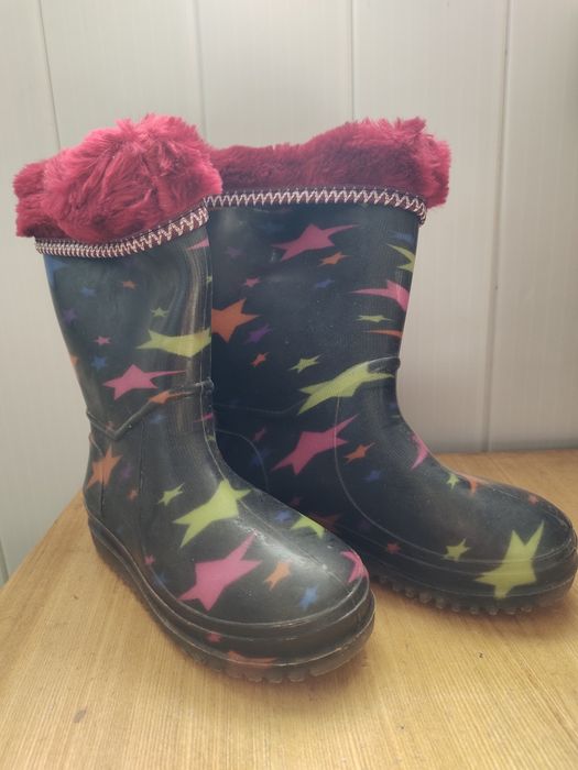 Продам резиновые сапоги