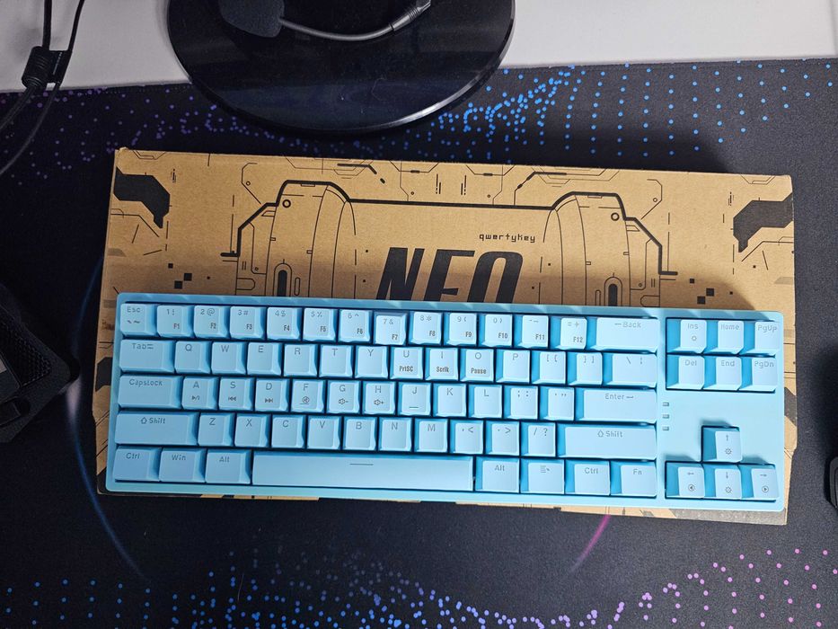 tastatura mecanica QWERTYKEY NEO