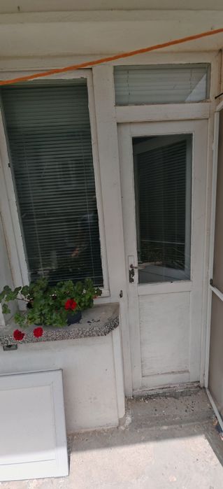 Дограма вратопрозорец