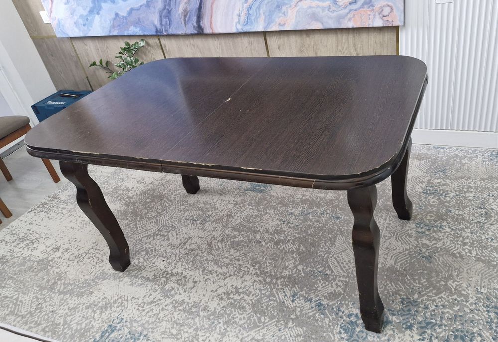 Стол красивый хороши