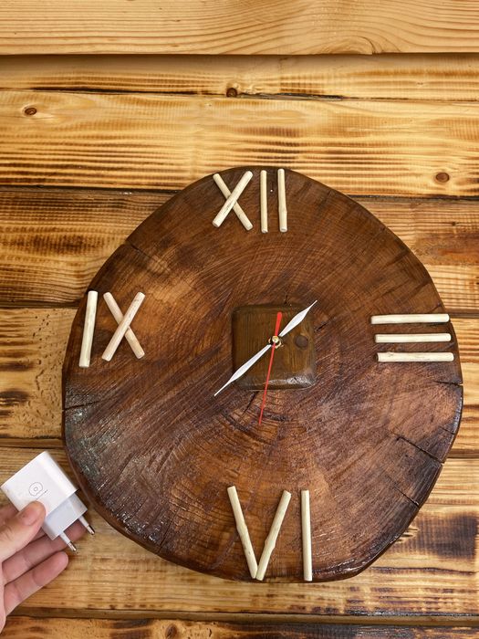 Ceas rustic din lemn masiv