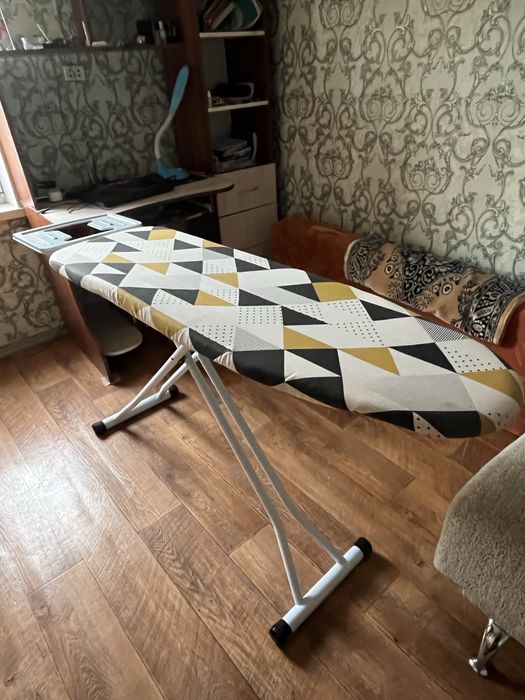 Гладильная доска в идеальном состояние