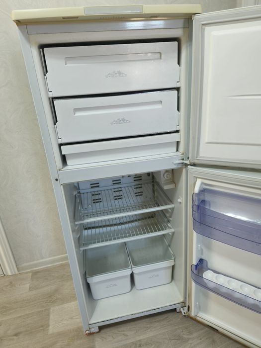 Холодильник б/у Бирюса