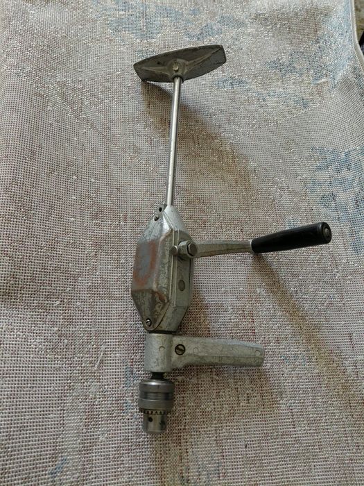 Коловорот инструмент