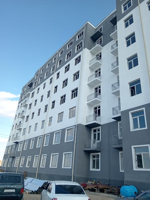 Зарафшон шаҳри 14 мкр дан 1 хоналик квартира сотилади,