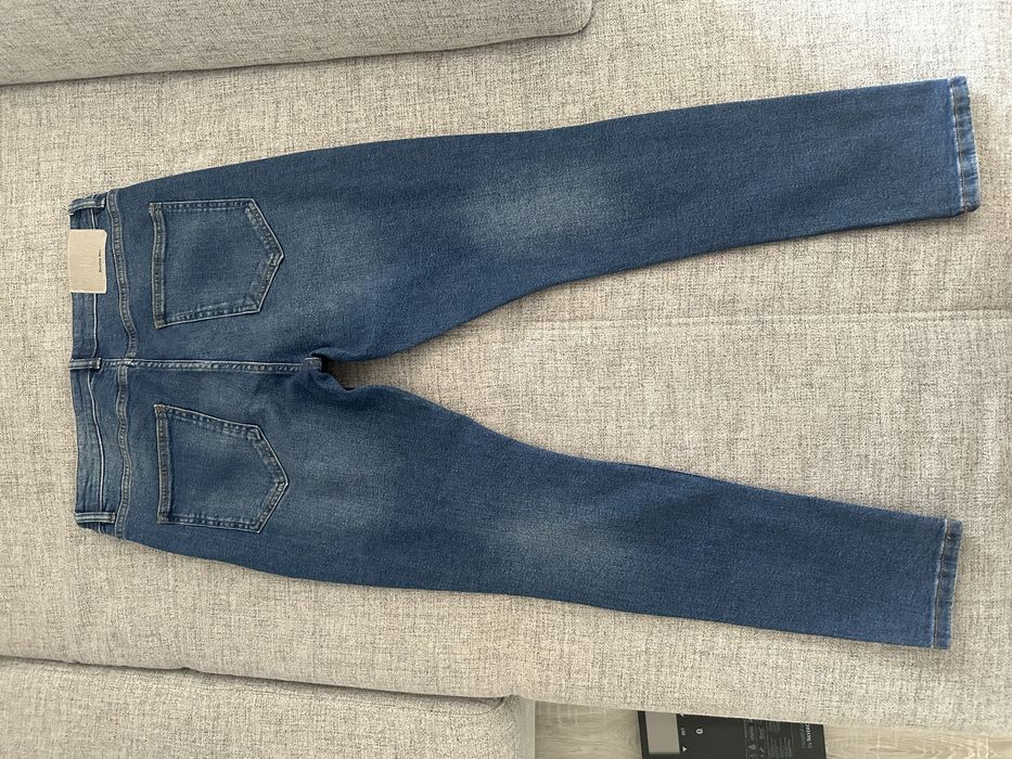 Blugi bărbați Bershka Carrot Fit