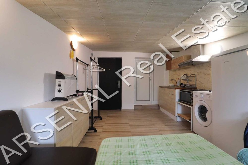 Дава се под наем Едностаен апартамент в София, Изток - 30 кв.м за 359.04 € - Снимка #2