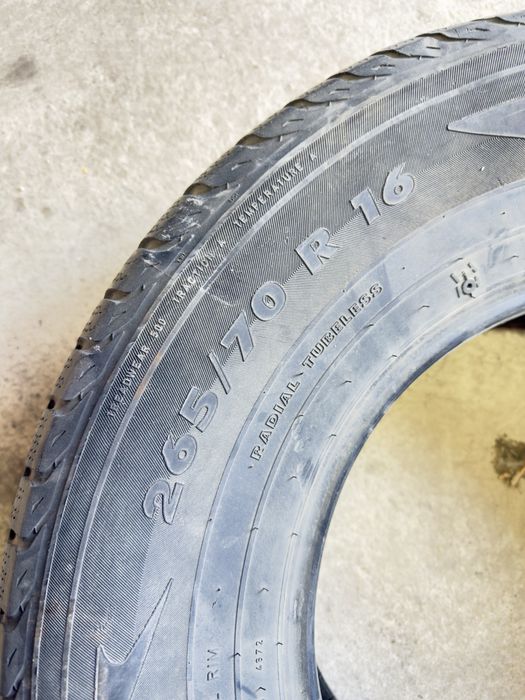 продам 2 шины на авто R16