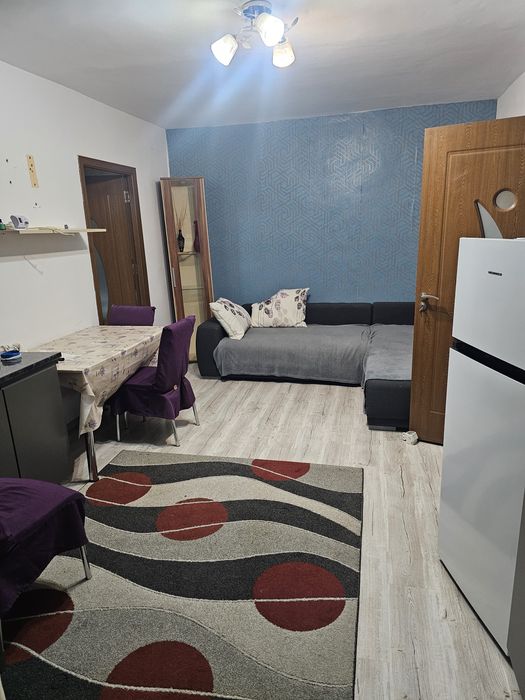 Inchiriez apartament Micalaca zona 100