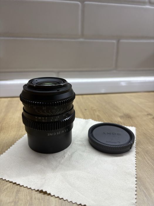 Объектив SLR magic 25mm