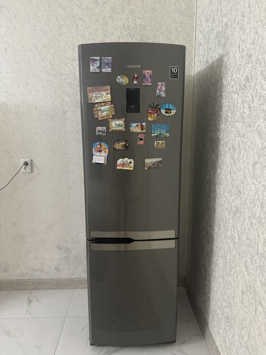 холодильник Samsung