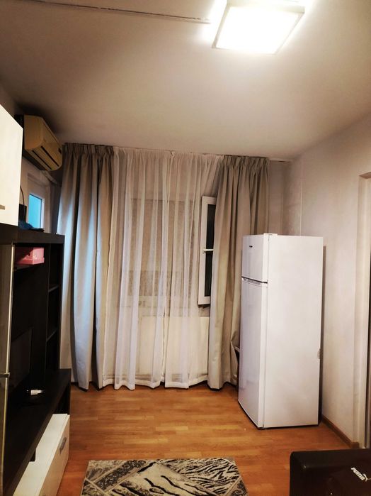 Închiriez apartament cu 2 camere langa liceul Cerna