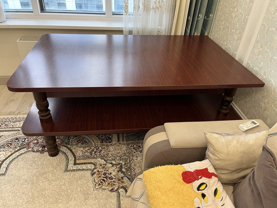 Столы для гостинной. Карагач.