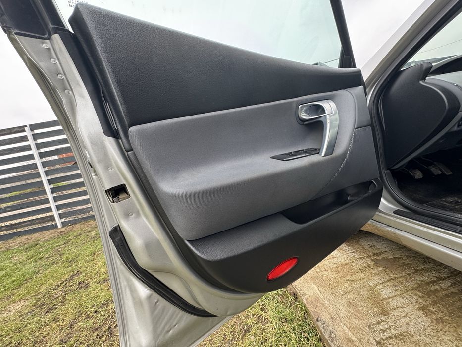 Se vinde  Nissan Primera